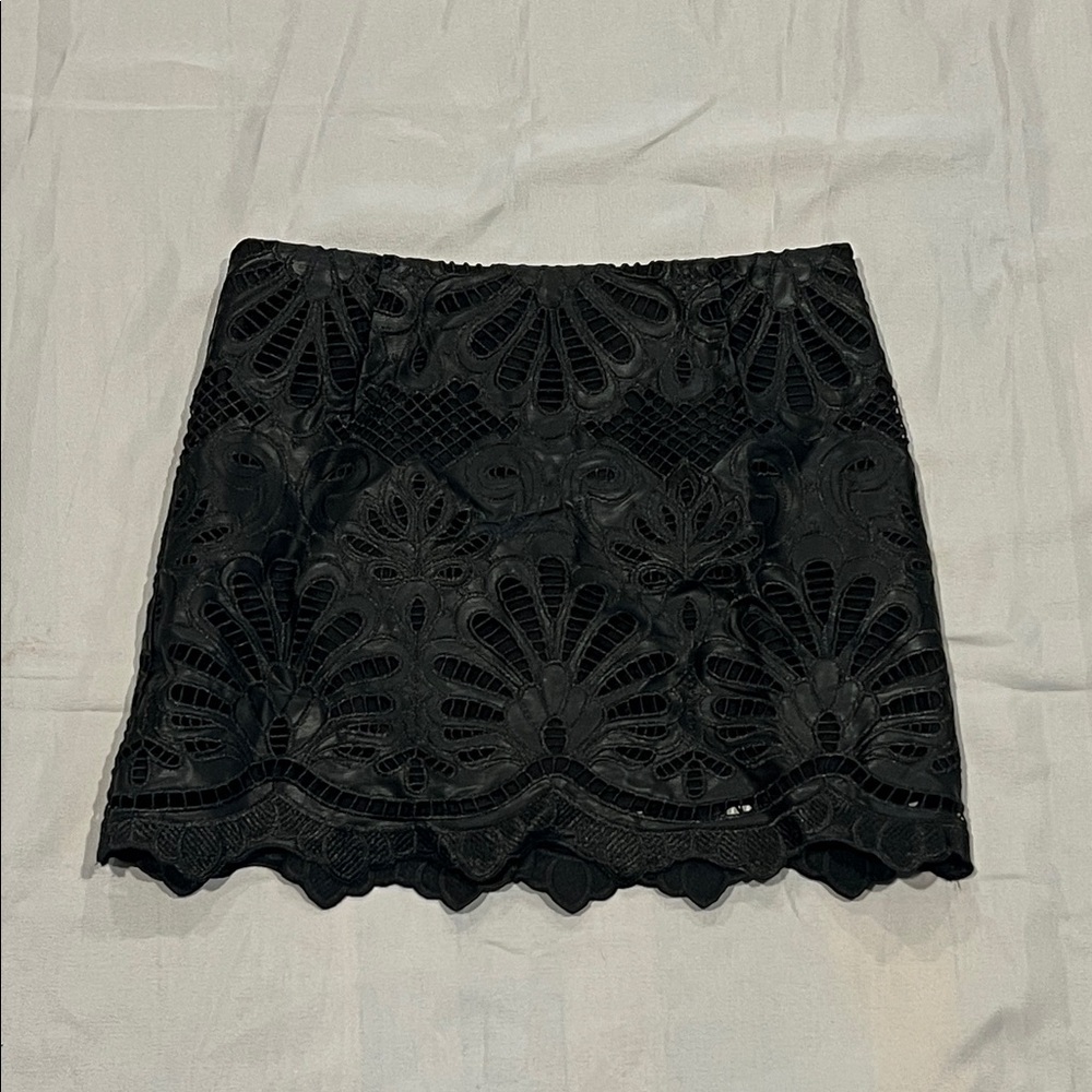 H&M Black Lace Mini Skirt Size 6 NWT Chic